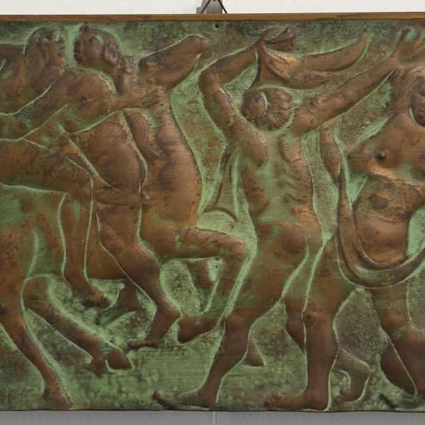 Roberto Bertagnin ( 1914-2008 ) Dà “il ratto delle Sabine” 1965 Bassorilievo in rame sbalzato e ossidato Cm 26 x 40 Firma incisa in basso a sinistra